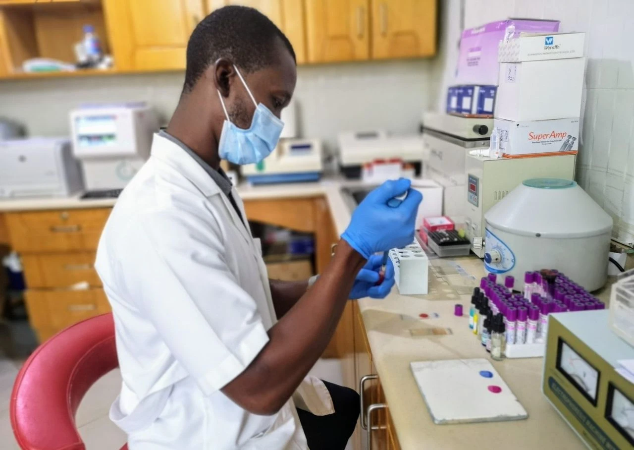 A laboratory professional working at SamJ Hospital